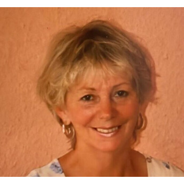 Photo of Ann BALL