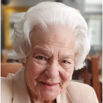 Photo of Patricia Doreen KENNETT (GILL)