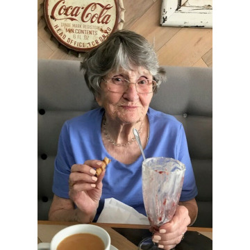 Photo of Eileen HOOPER