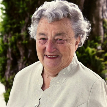 Photo of Joan JOHNSON