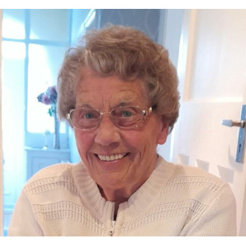 Photo of Lilian MAYNE