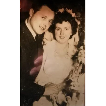 Photo of Joyce and Eric WOODFIELD