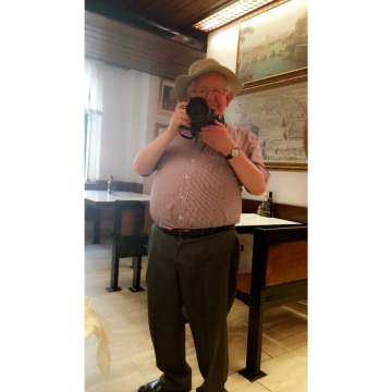 Notice Gallery for Doctor Tom YELLOWLEY