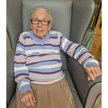 Photo of Iris Elizabeth ELLIS