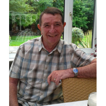 Photo of Robert Gullon (Bob) DAVISON