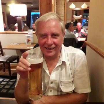 Photo of Geoff HUGHES