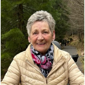 Photo of Dorothy LINDSEY