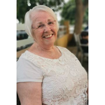 Photo of Gillian SCHOLEFIELD