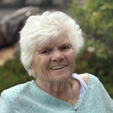 Photo of Shirley FREER