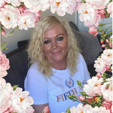 Photo of Karen HALL