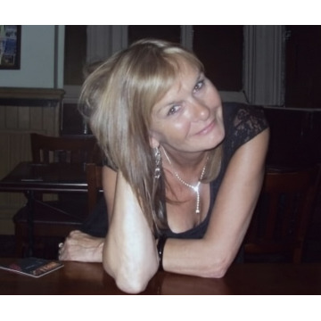 Photo of Debbie COULT