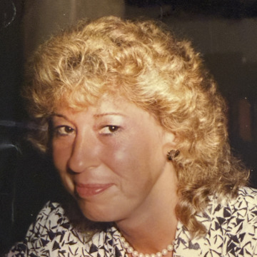 Photo of Pam DUNNE