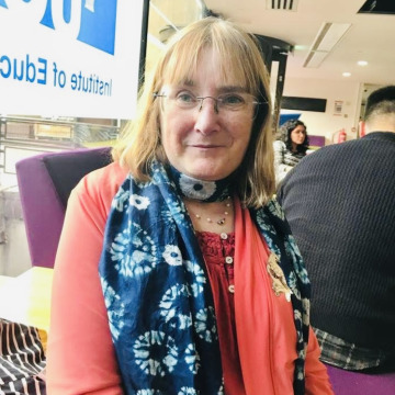 Photo of Dr Mary Ellen HEALY