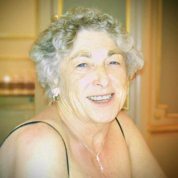 Photo of Dorothy THOMAS