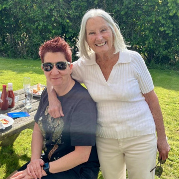 Notice Gallery for Sue ANDREWS