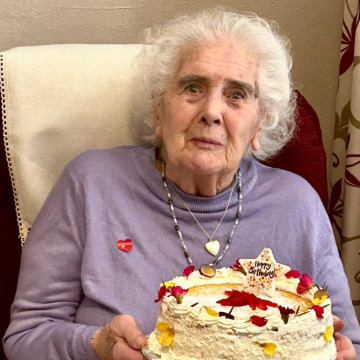 Notice Gallery for Cynthia CHEGWIDDEN