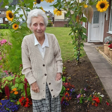 Notice Gallery for Dorothy HUGHES