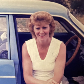 Notice Gallery for Evelyn June BEELEY