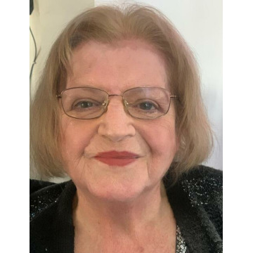 Photo of Carol HUTTON