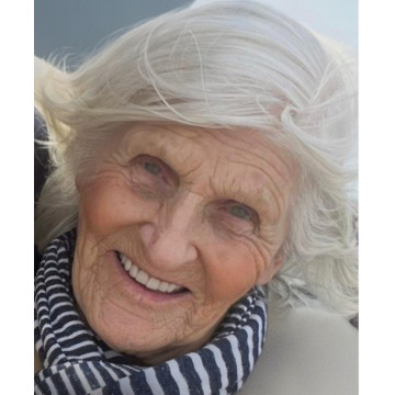 Photo of Shirley BRADSHAW