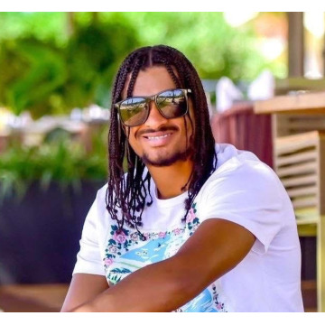 Photo of Lain Lee ESTRIDGE