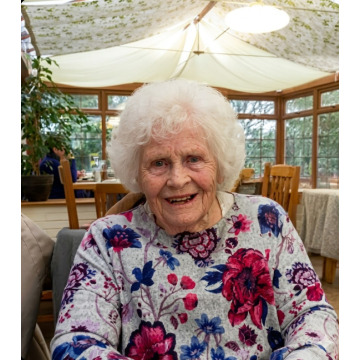 Photo of Phyllis Vera PHILLIPS