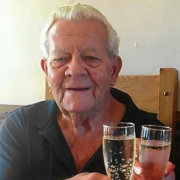 Photo of Ronald Edward HALLETT