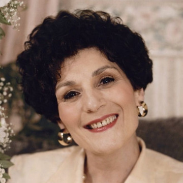 Photo of Beryl HOWELLS