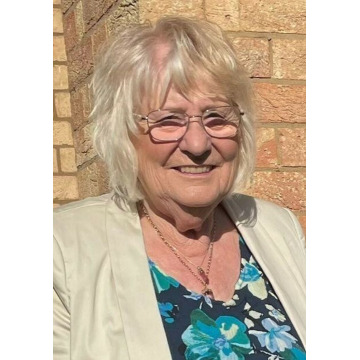 Photo of Sylvia SNOW