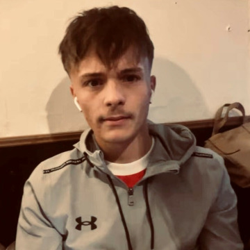 Photo of Sam HOLMES