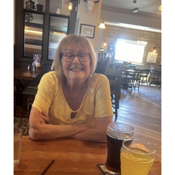 Photo of Pamela BARNES