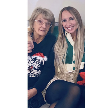 Notice Gallery for Hazel BARRICK