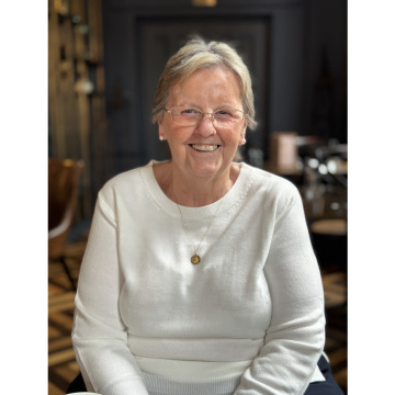 Photo of Sylvia DOWLING