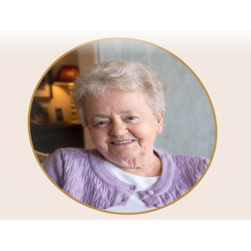 Photo of Joan DAVIES