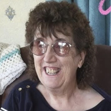 Photo of Linda REES