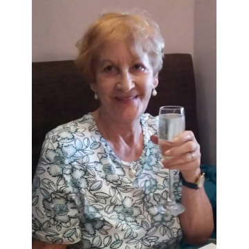 Photo of Betty DRINKELD