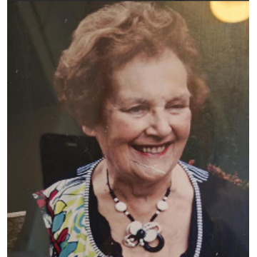 Photo of Esther JONES