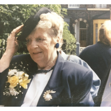 Photo of Winifred CRANE
