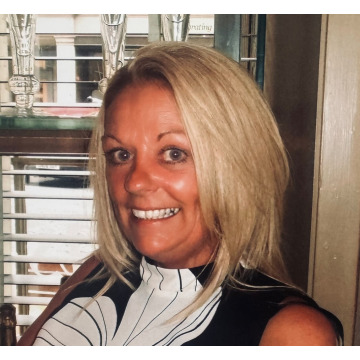 Photo of Michelle ROBERTSON