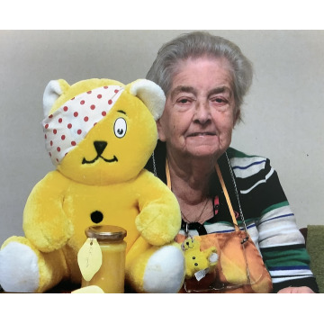 Photo of Connie STENNETT