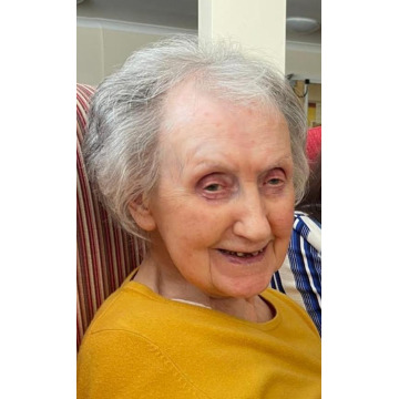 Photo of Alma YOUNG