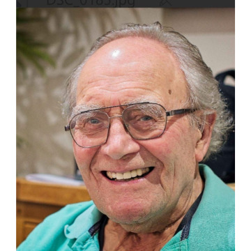 Photo of Les GILL