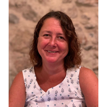 Photo of Suzanne BATEY