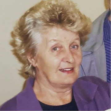Photo of Linda Lonsdale YOUNGER