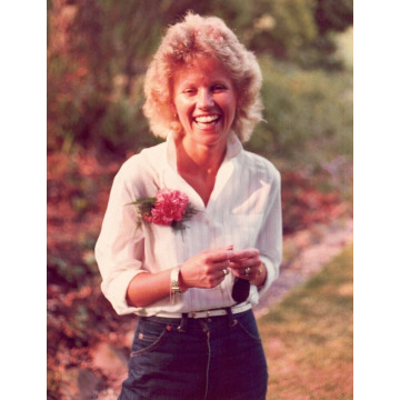 Photo of Wendy HUGHES